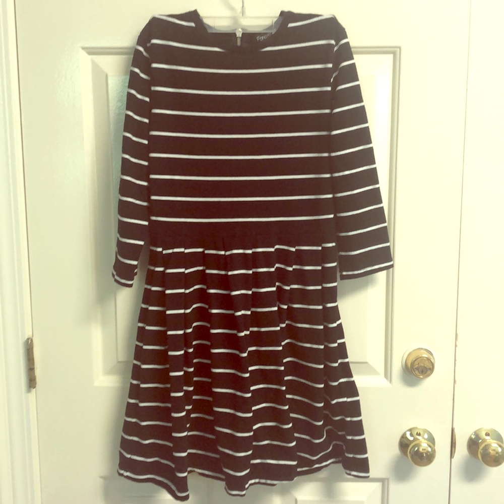 Forever 21 black and white striped dress M